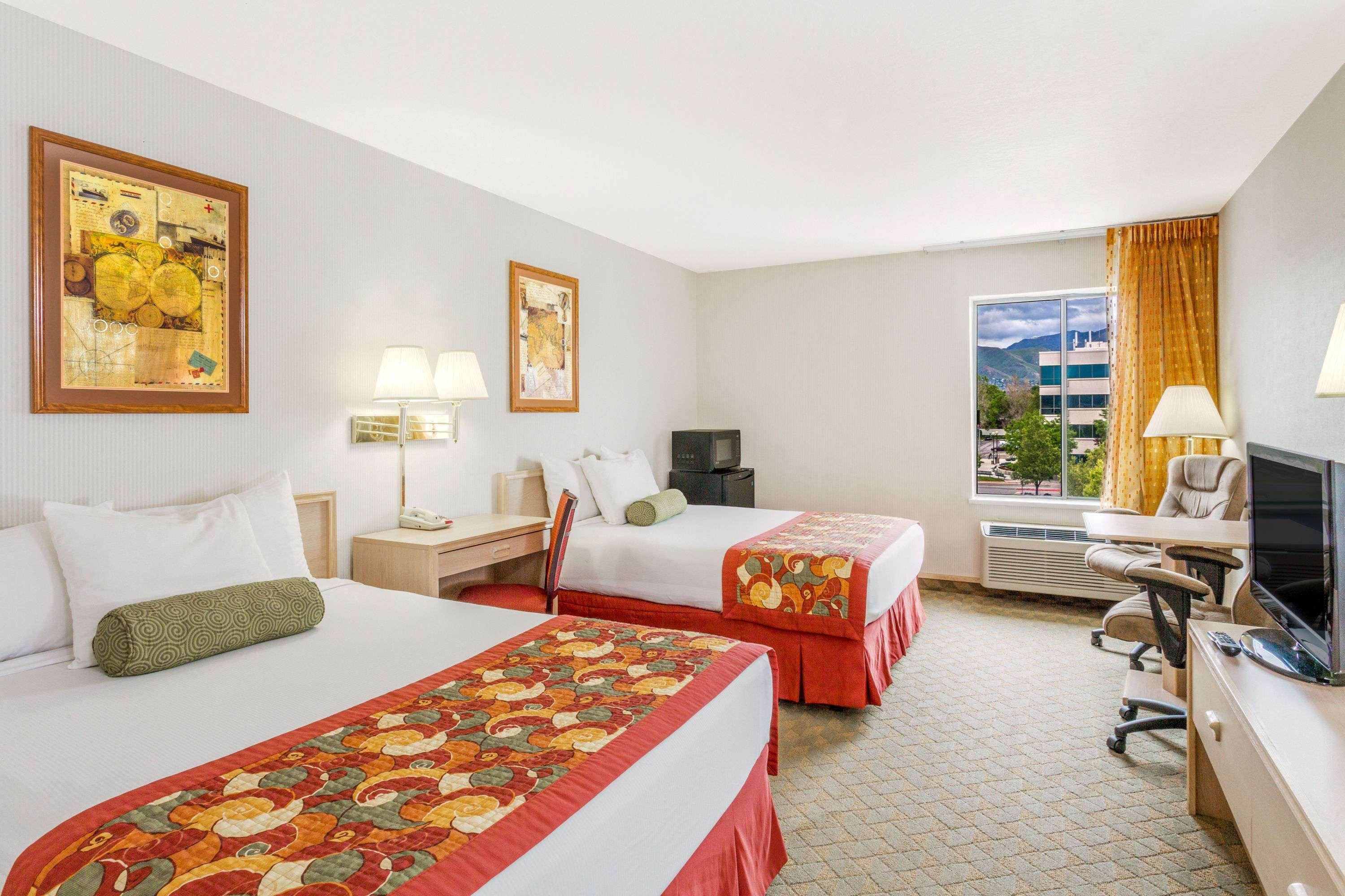 Rodeway Inn & Suites Salt Lake City Downtown Exterior photo